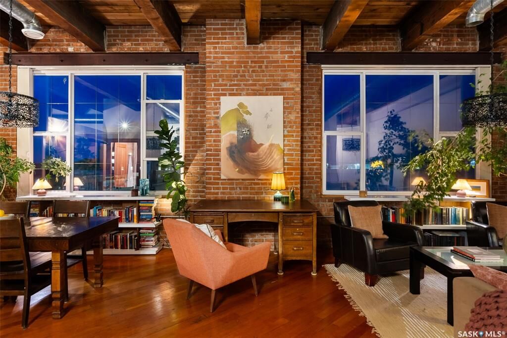 Property Photo:  1205 Broad Street 202  SK S4R 1Y2 