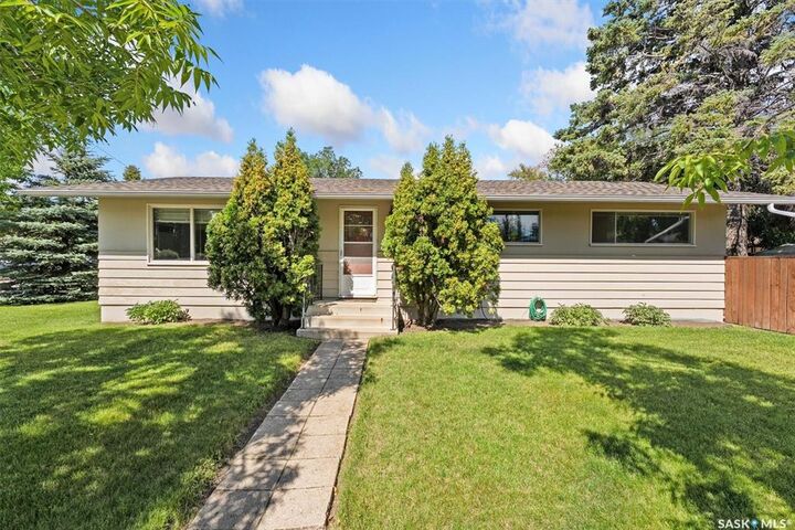 2431 Dufferin Avenue  Saskatoon SK S7J 1C3 photo