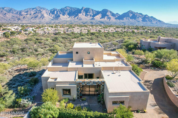 Property Photo: 12654 N Vistoso View Place AZ 85755