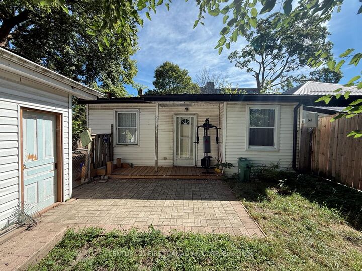 Property Photo: 197 Clarence Street ON N6B 2J8