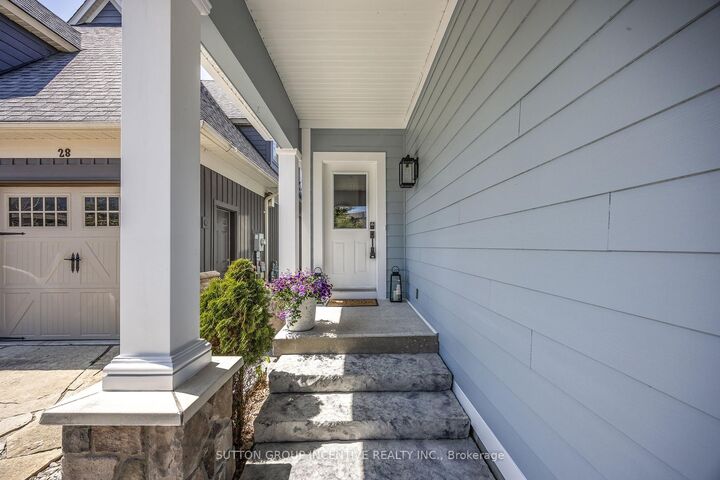 Property Photo: 5 Invermara Court 29 ON L3V 8B4