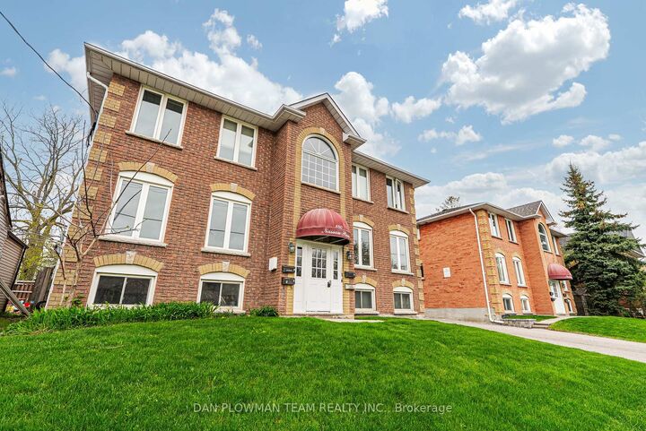 Property Photo:  180 Nassau Street  ON L1J 4A5 