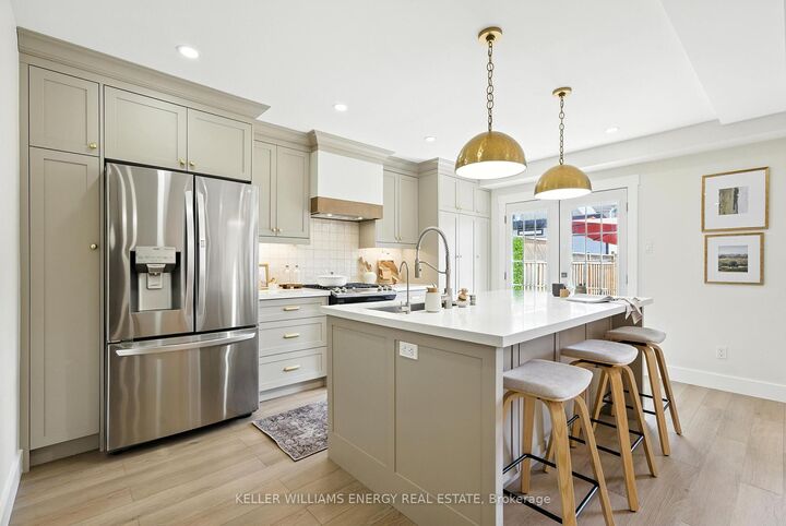 Property Photo:  9 Glen Ray Court  ON L1C 4W7 