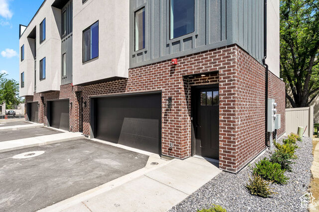 Property Photo: 256 N Main St UT 84010