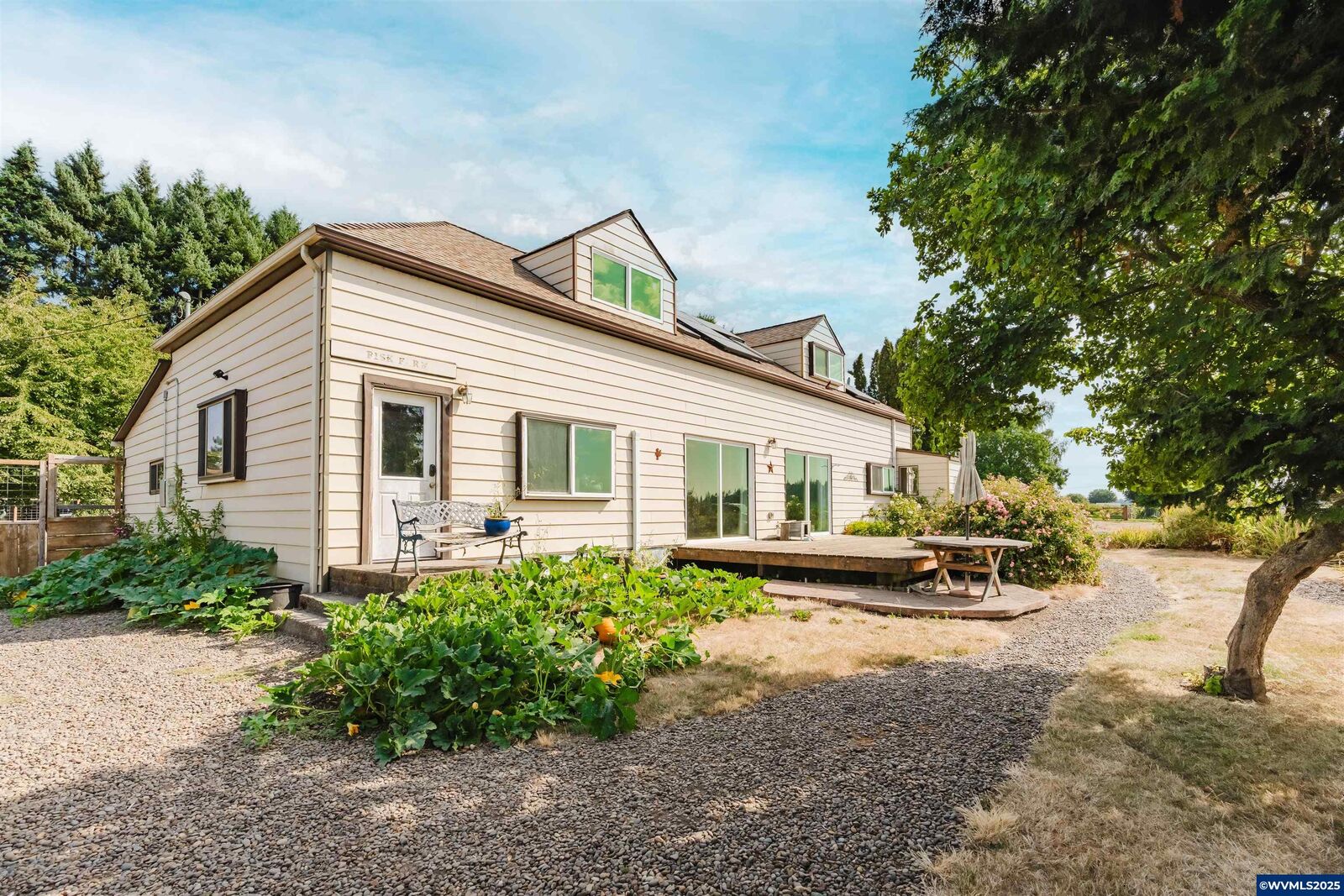 Property Photo:  33211 Dever Conner Rd  OR 97321 