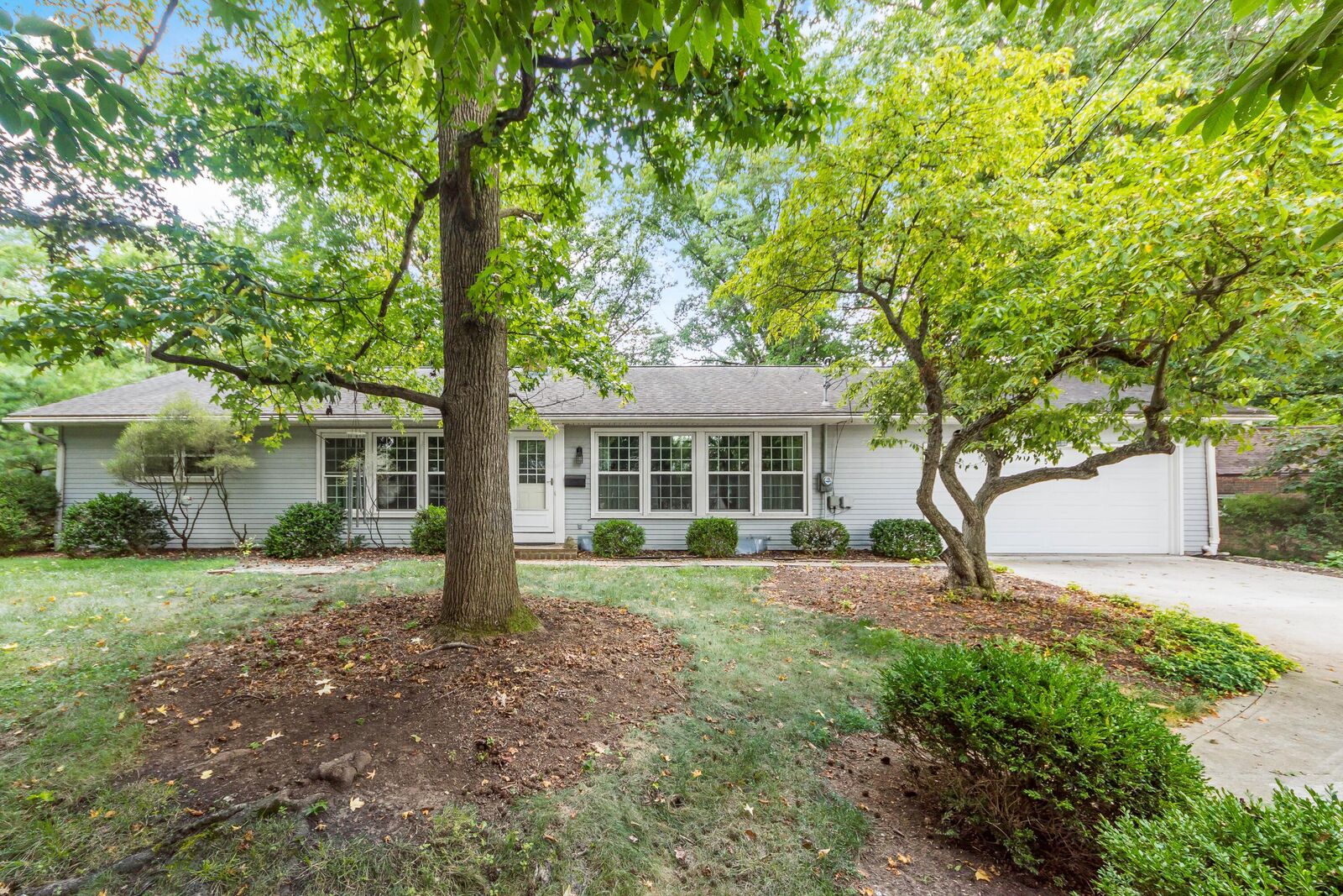 Property Photo: 453 Fairlawn Drive OH 43214