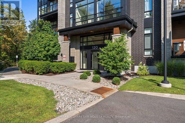 Property Photo:  120 Cortile Private 101  ON K1V 2S8 