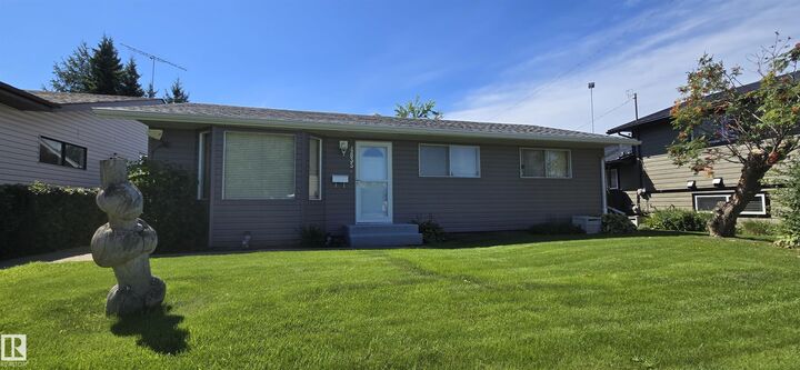 4835 51 Avenue  Lavoy AB T0B 2S0 photo