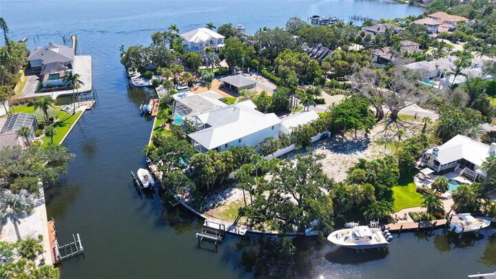 Property Photo:  1231 Starboard Lane  FL 34242 