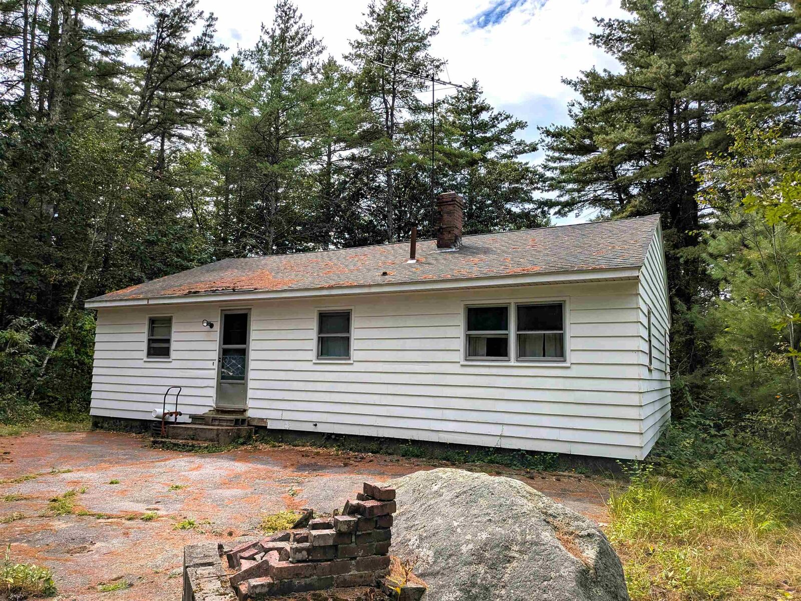 Property Photo: 131 Route 13 NH 03033