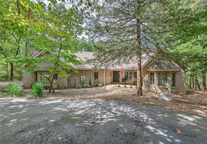 Property Photo: 18936 Pinecrest Trail AR 72756
