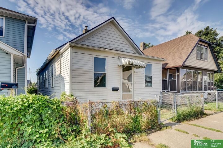 Property Photo:  3113 R Street  NE 68107 