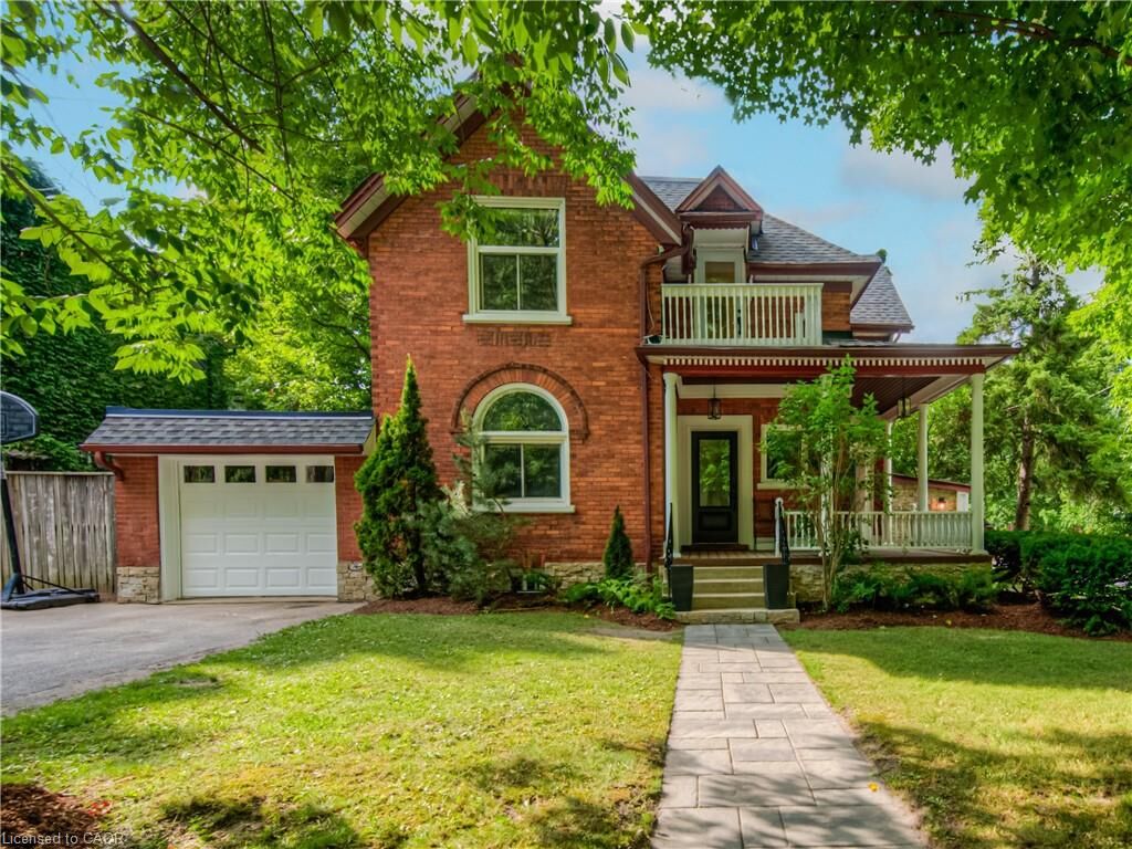 Property Photo: 102 William Street W ON N2L 1J9