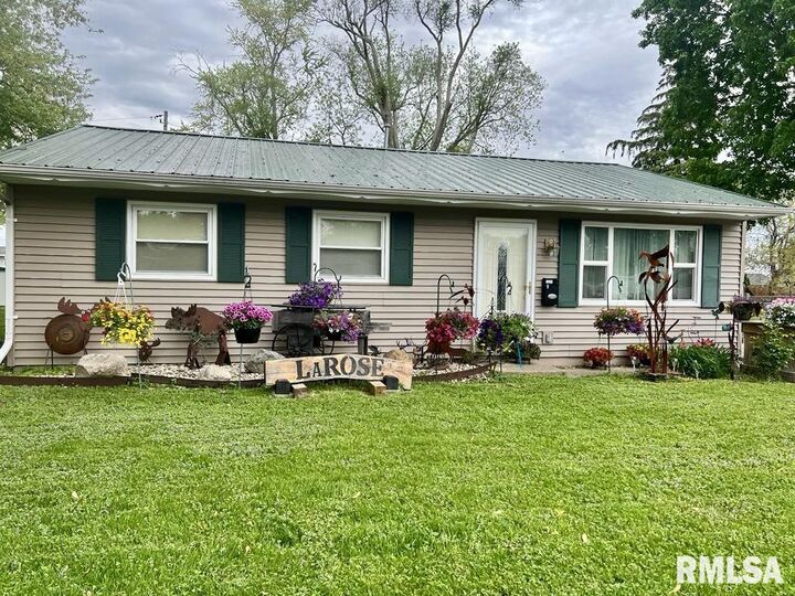 Property Photo:  1223 Arcadia Drive  IL 61401 