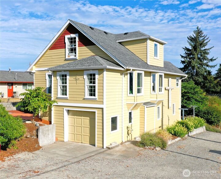 Property Photo:  1109 E 31 Street  WA 98404 
