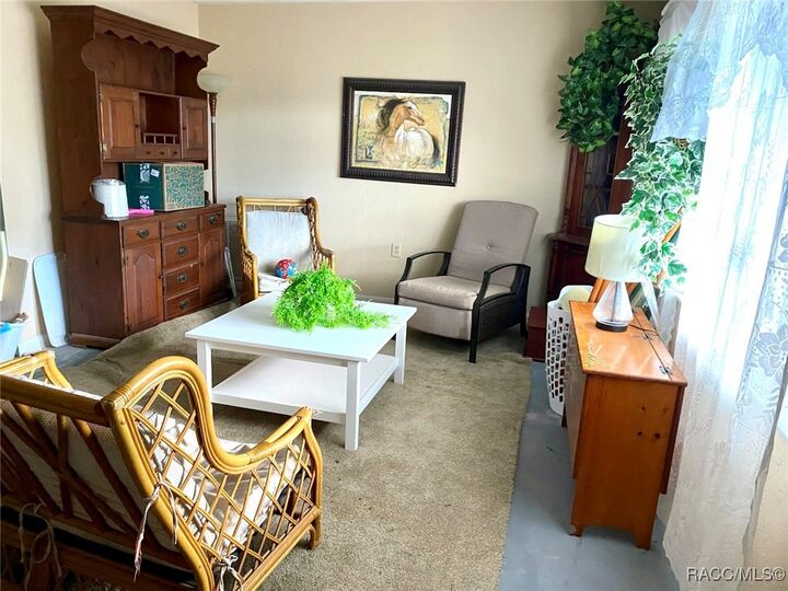 Property Photo: 521 S Jefferson Street FL 34465