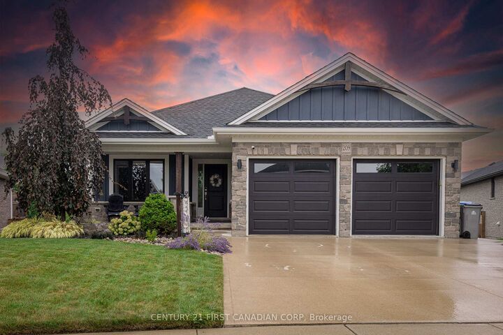 Photo de la propriété: 209 Everett Lane ON N7G 0E7