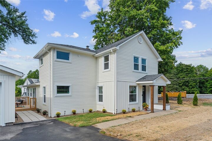 Property Photo:  863 Melody Ln  PA 16101 