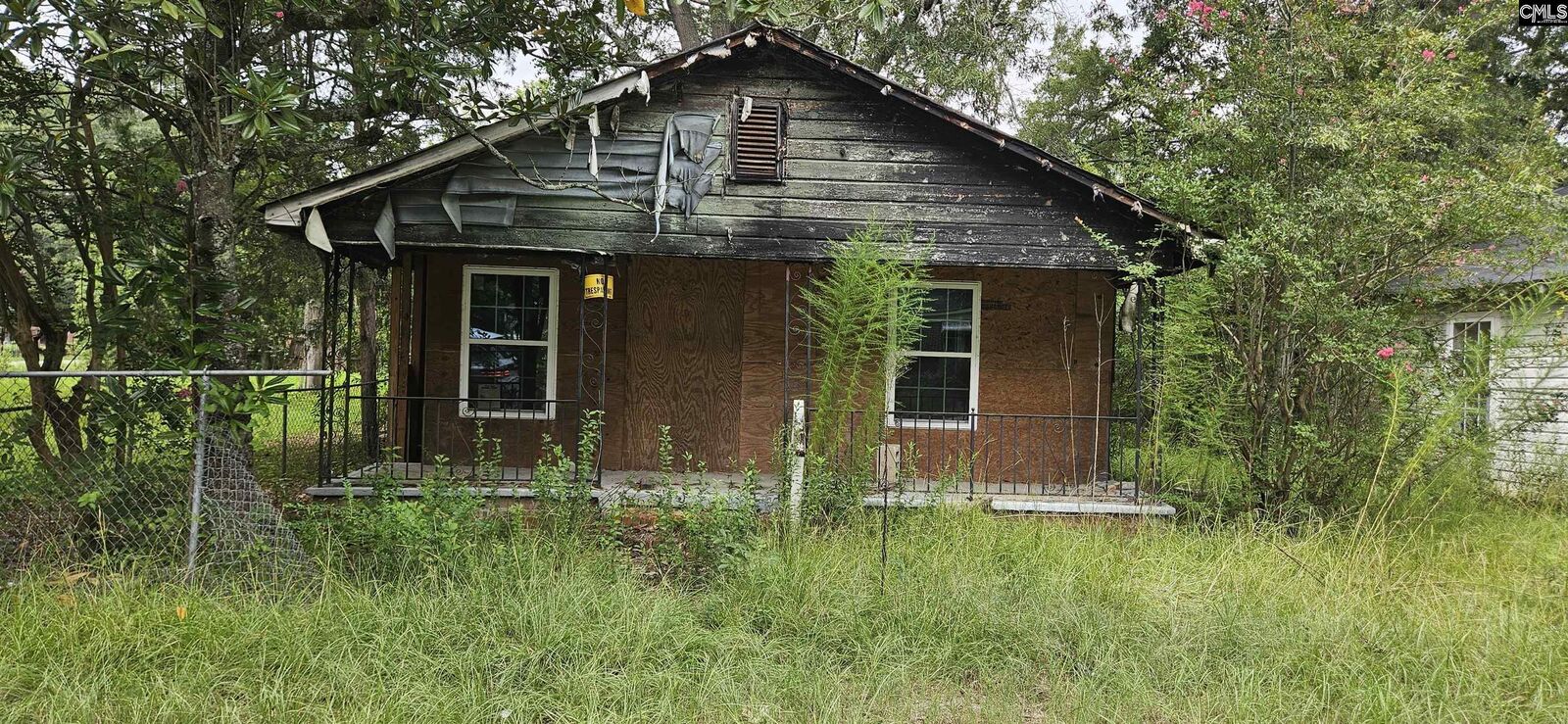Property Photo:  718 King  SC 29020 