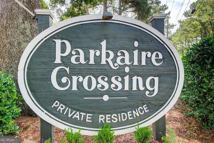 Property Photo: 1301 Parkaire Crossing GA 30068