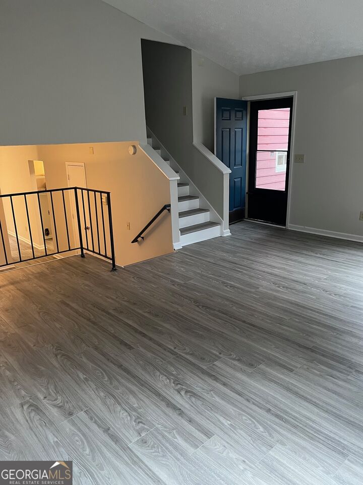 Property Photo:  1560 Pin Oak Lane SE  GA 30094 