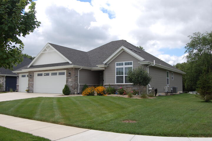 Property Photo:  2030 Peace Pkwy Court  IN 46375 