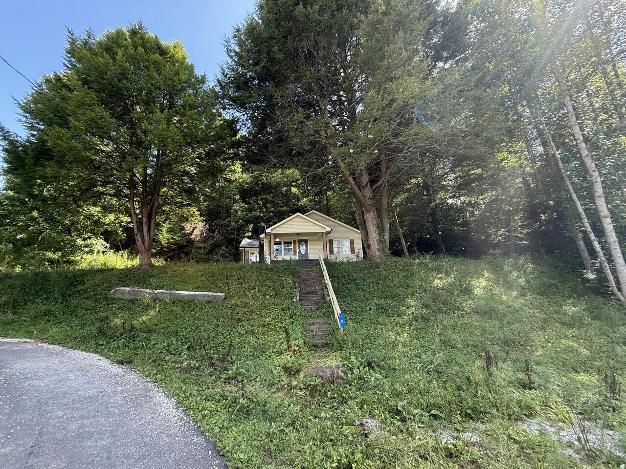 Property Photo:  105 McClure Street  KY 40445 