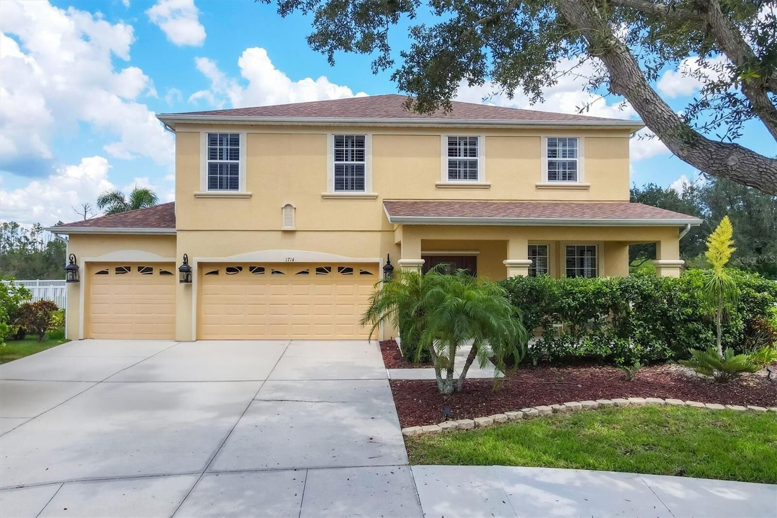 Property Photo:  1714 Bottlebrush Way  FL 34289 