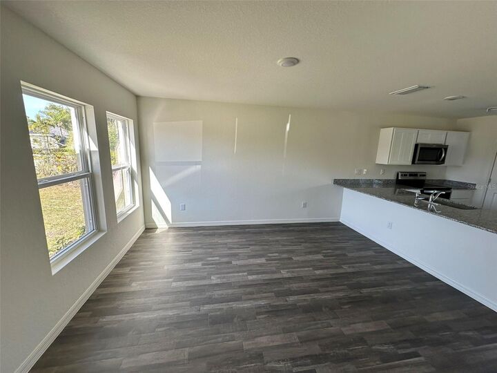 Property Photo: 1242 Autumn Street FL 33980
