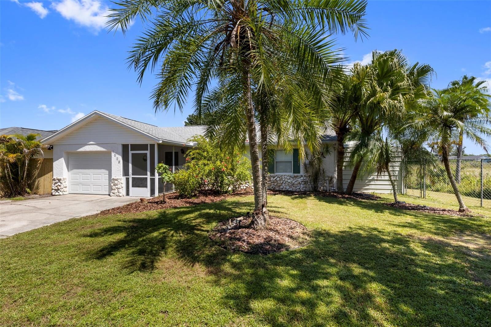 Property Photo:  1002 Waterview Point  FL 33801
