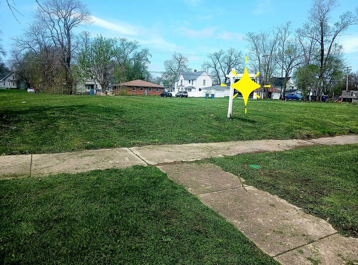 Property Photo:  215 N Rosewood Avenue  IL 60901 