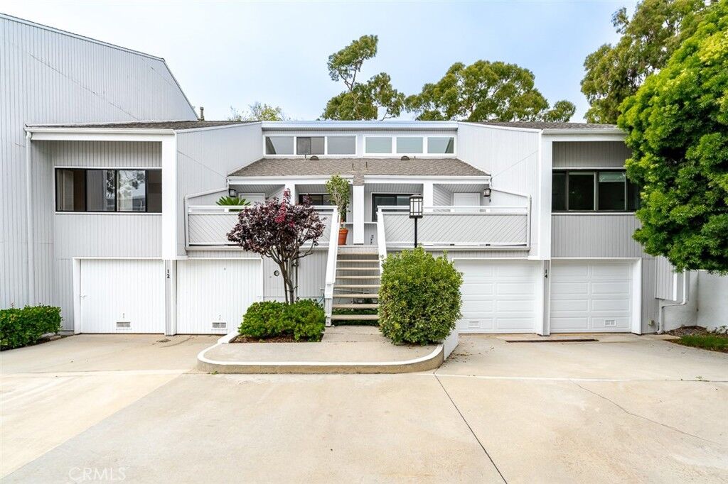 Property Photo: 12 Barlovento Court CA 92663