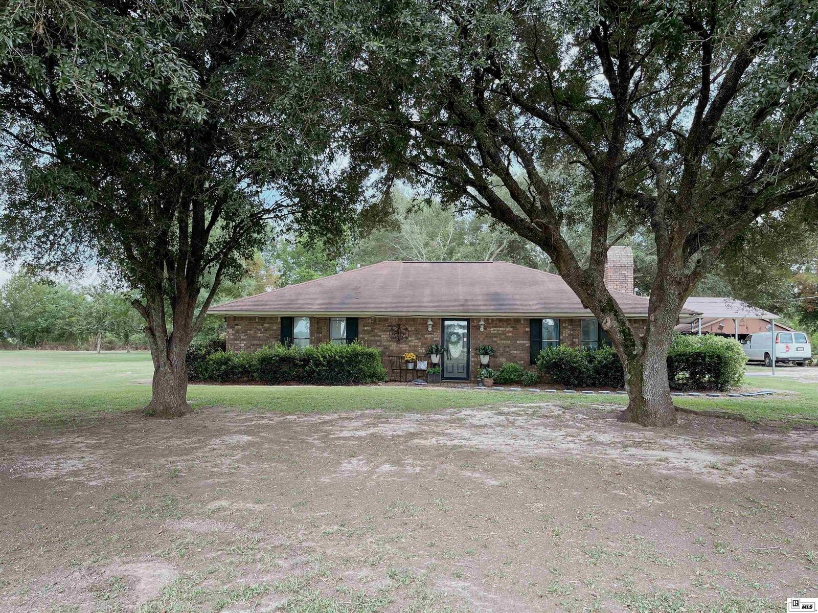Property Photo: 199 Highway 852 LA 71269