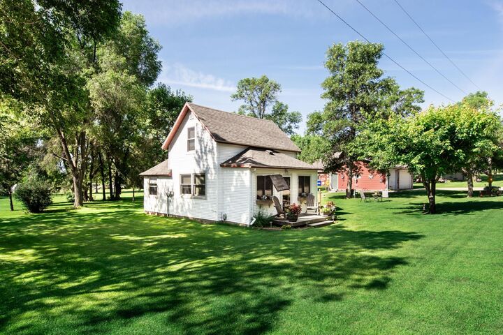 Property Photo:  507 W Langen Street  MN 56515 
