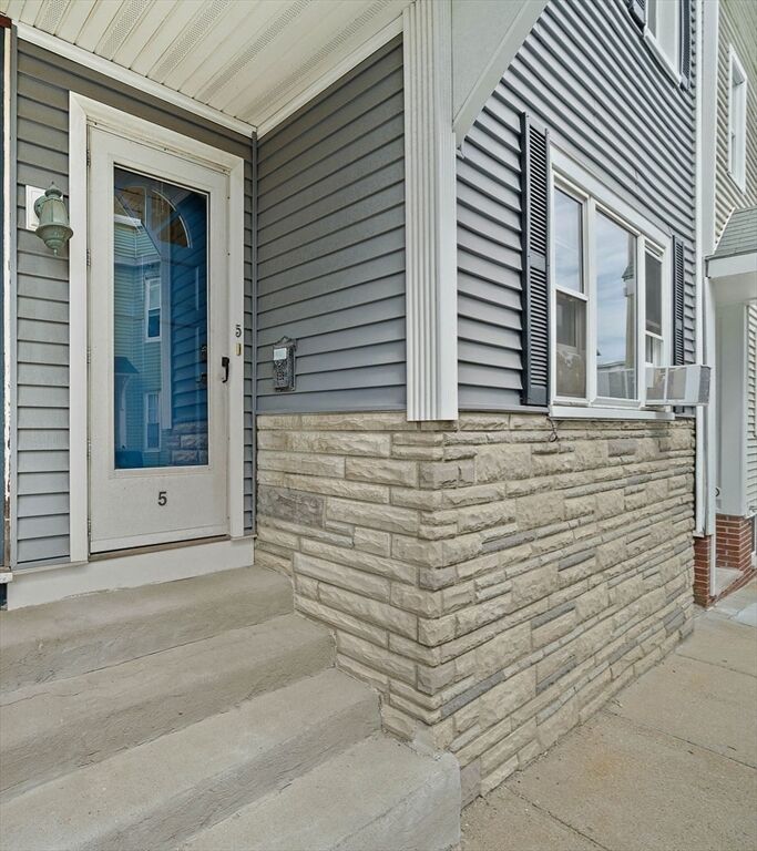 Property Photo:  5 Bantry Way  MA 02127 
