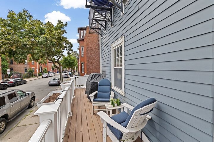 Property Photo:  683 East 4th St 1  MA 02127 