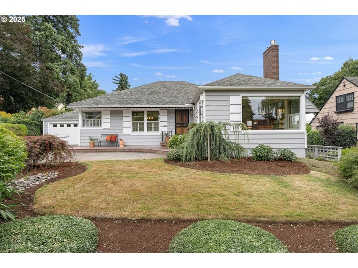 3736 SE Tolman St  Portland OR 97202 photo