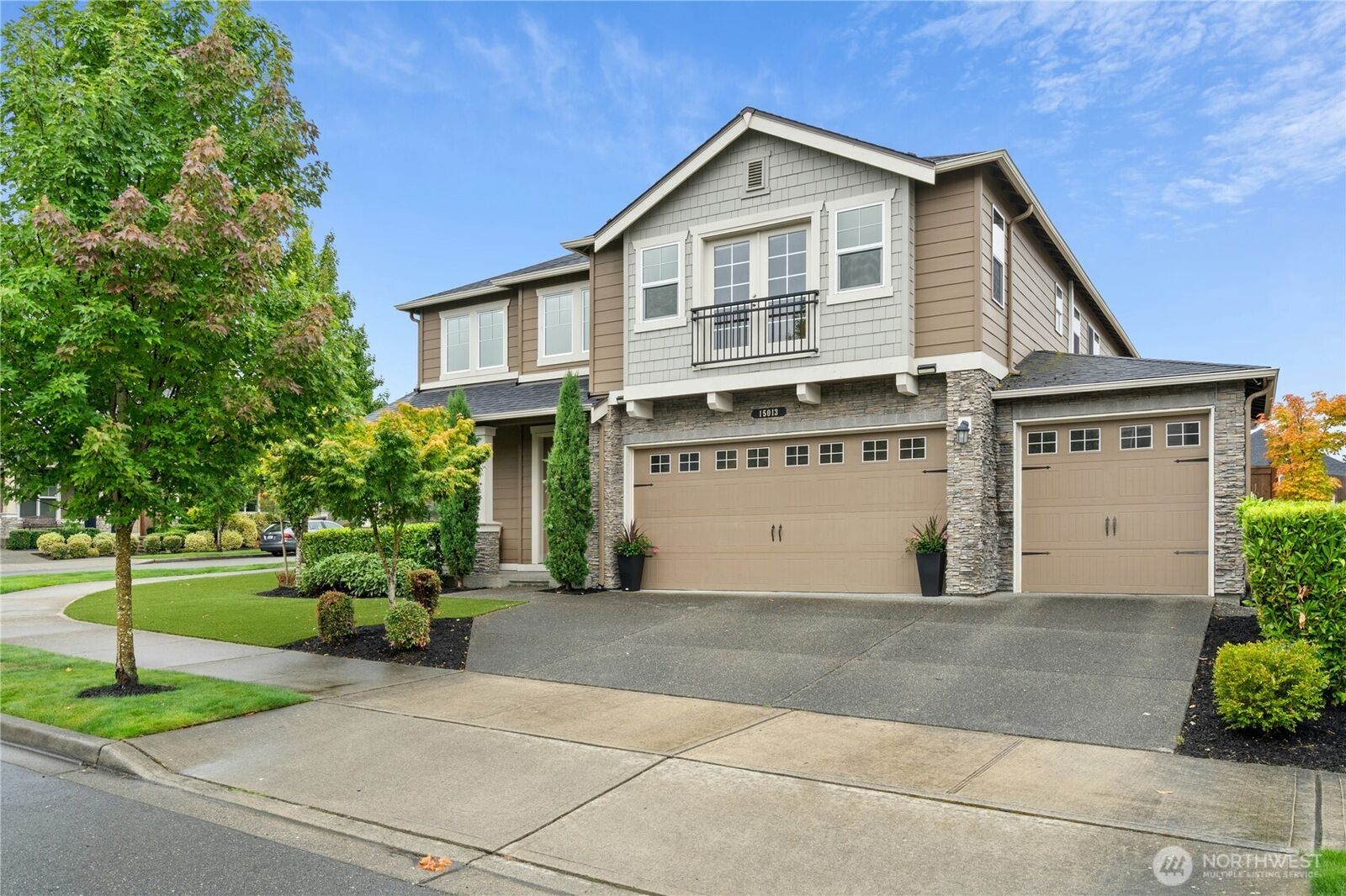 Property Photo: 15013 126th Avenue NE WA 98072