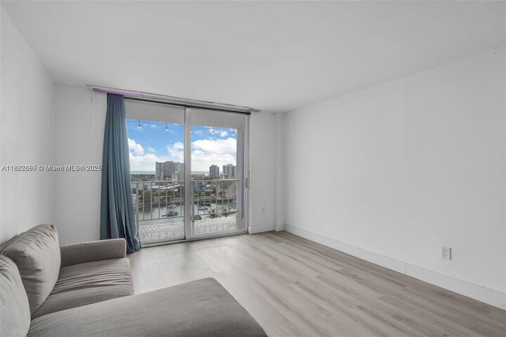 Property Photo: 6900 Bay Dr 11F FL 33141