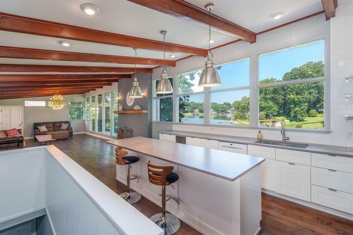 Property Photo: 325 Virginia Shrs AL 35661 - MUSCLE S
