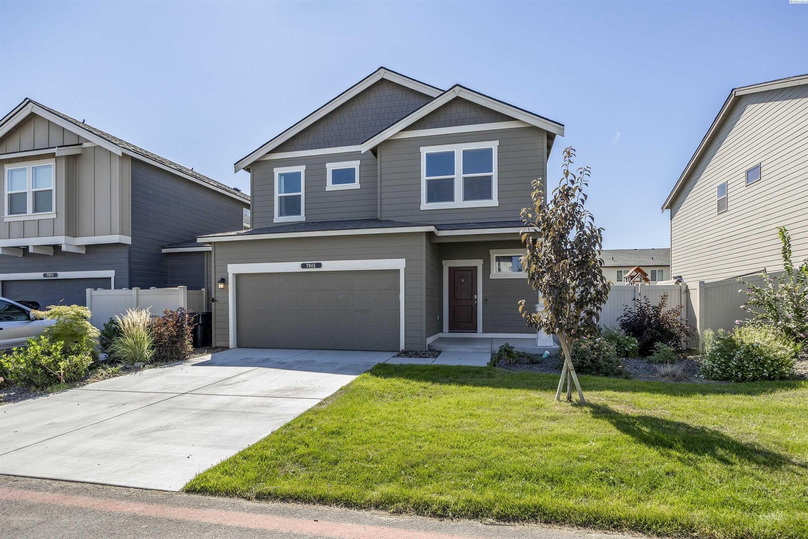 Property Photo: 7945 Ranchland Lane WA 99353