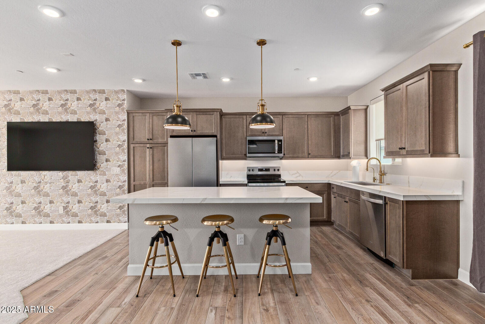 Property Photo: 2121 W Sonoran Desert Drive W 107 AZ 85085