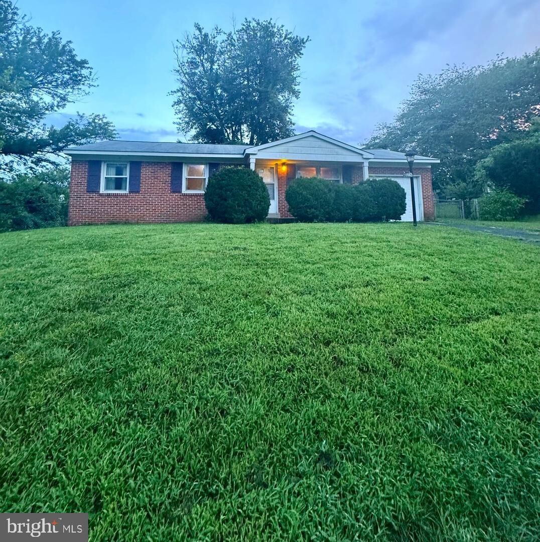 Property Photo:  14663 Cloverdale Road  VA 22193