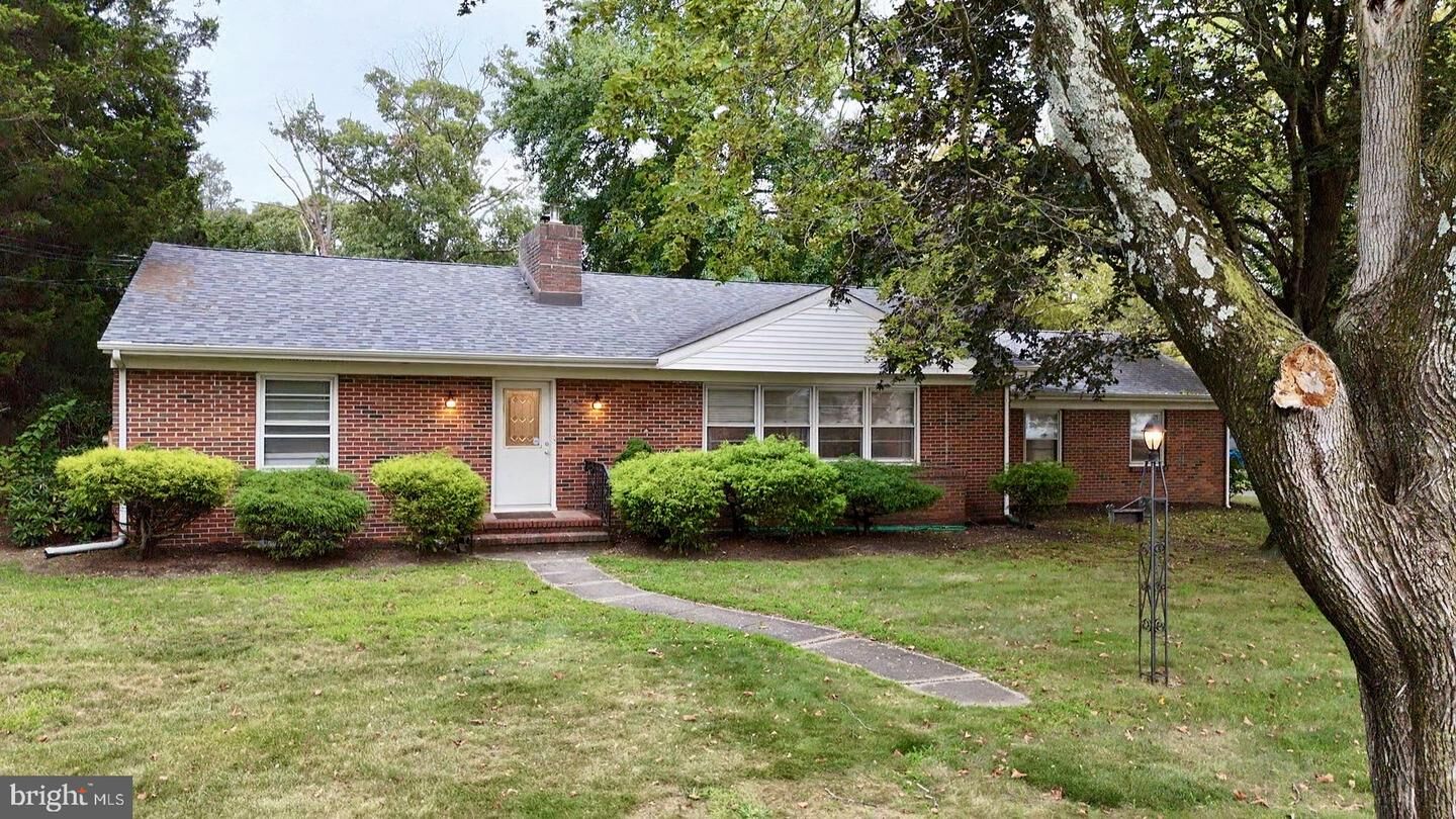 Property Photo: 559 Chestnut Terrace NJ 08360