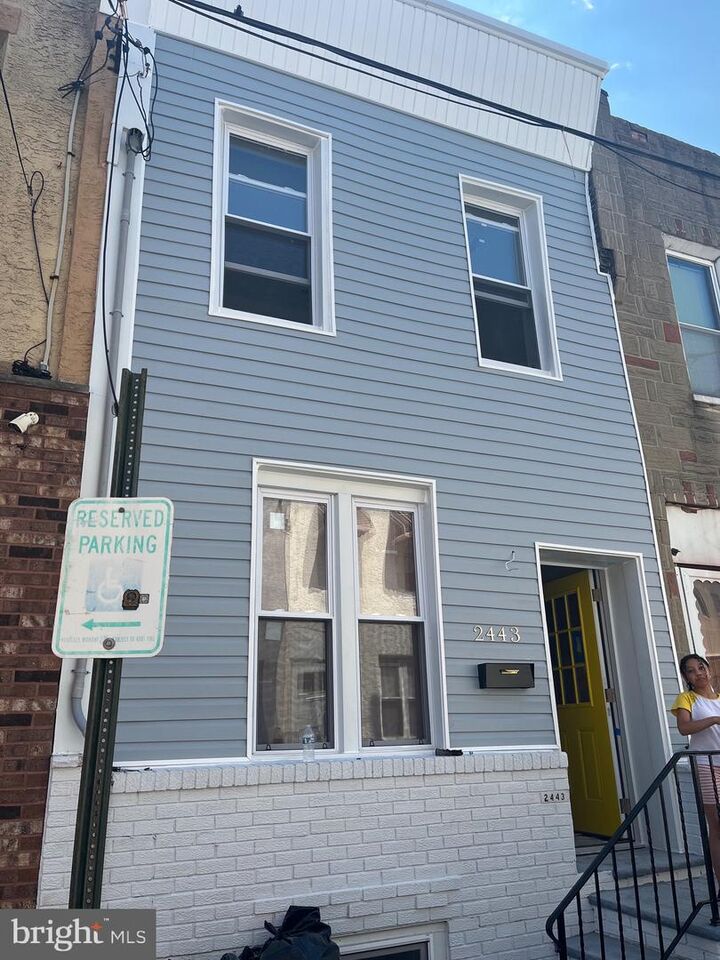 2443 S Franklin Street  Philadelphia PA 19148 photo