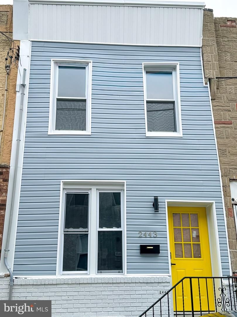 Property Photo:  2443 S Franklin Street  PA 19148 