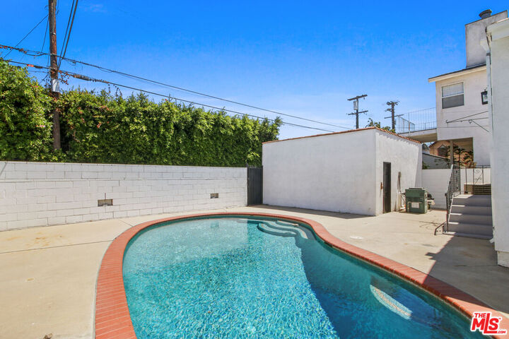 Property Photo: 352 S Wetherly Dr CA 90211