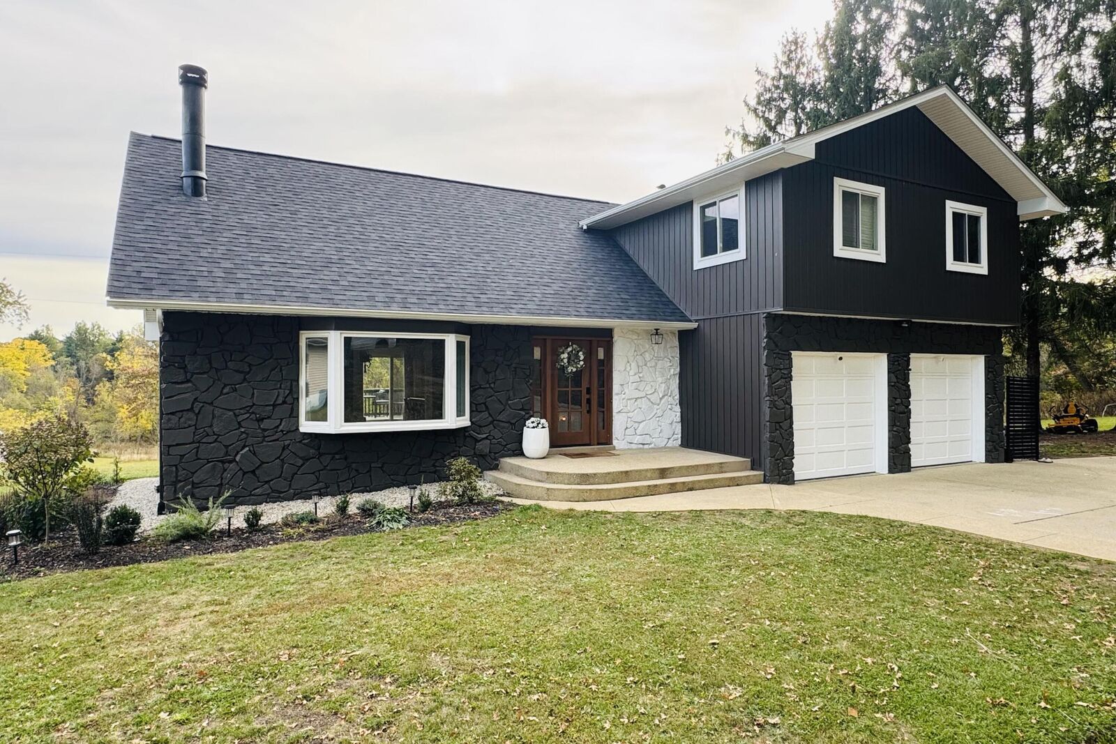 Property Photo:  173 Lakeview NE Drive  OH 43130