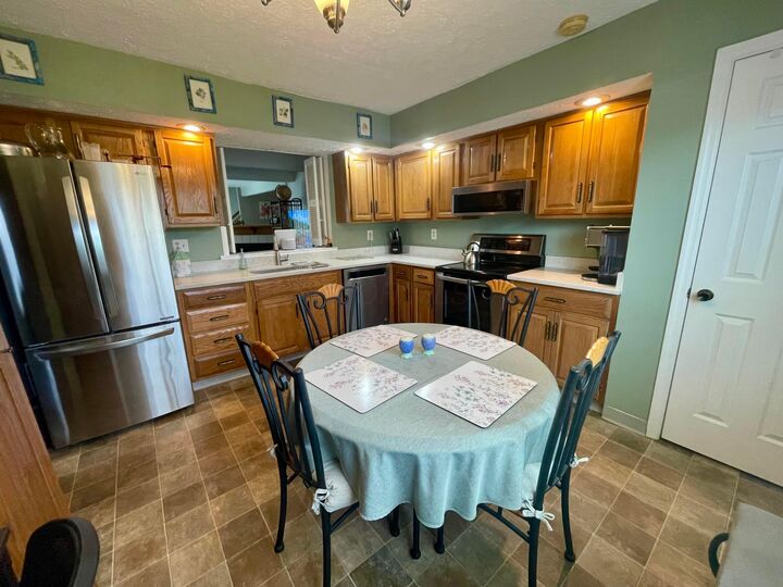 Property Photo: 7004 Avery Road OH 43017