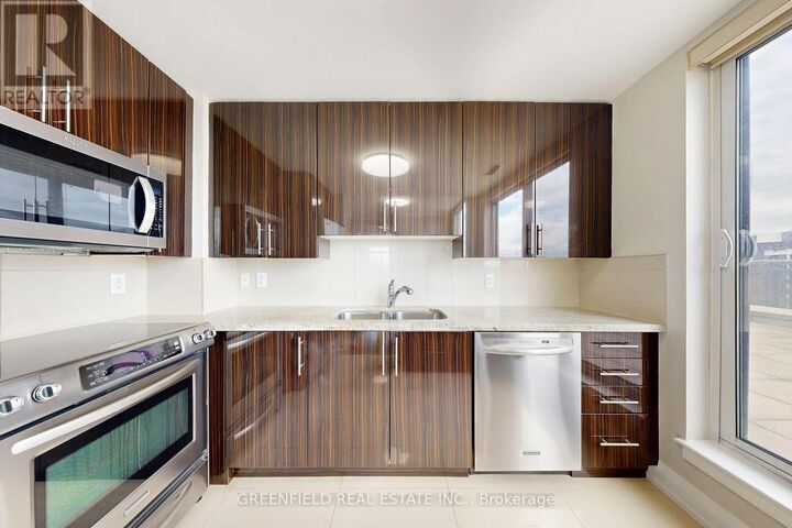 Property Photo:  55 De Boers Drive Lph03  ON M3J 0G5 